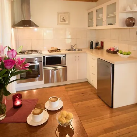 Myers Creek Cascades Luxury Cottages Healesville Exterior photo