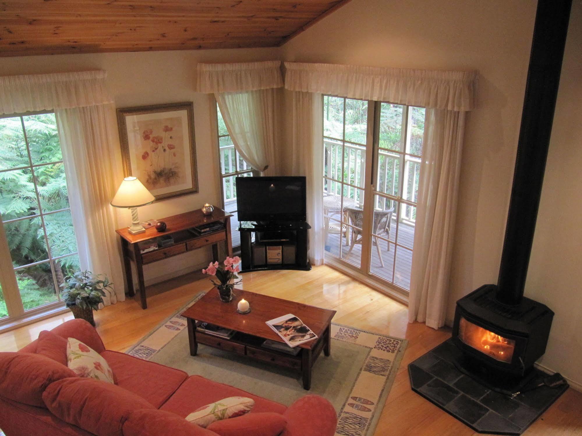 Myers Creek Cascades Luxury Cottage Healesville