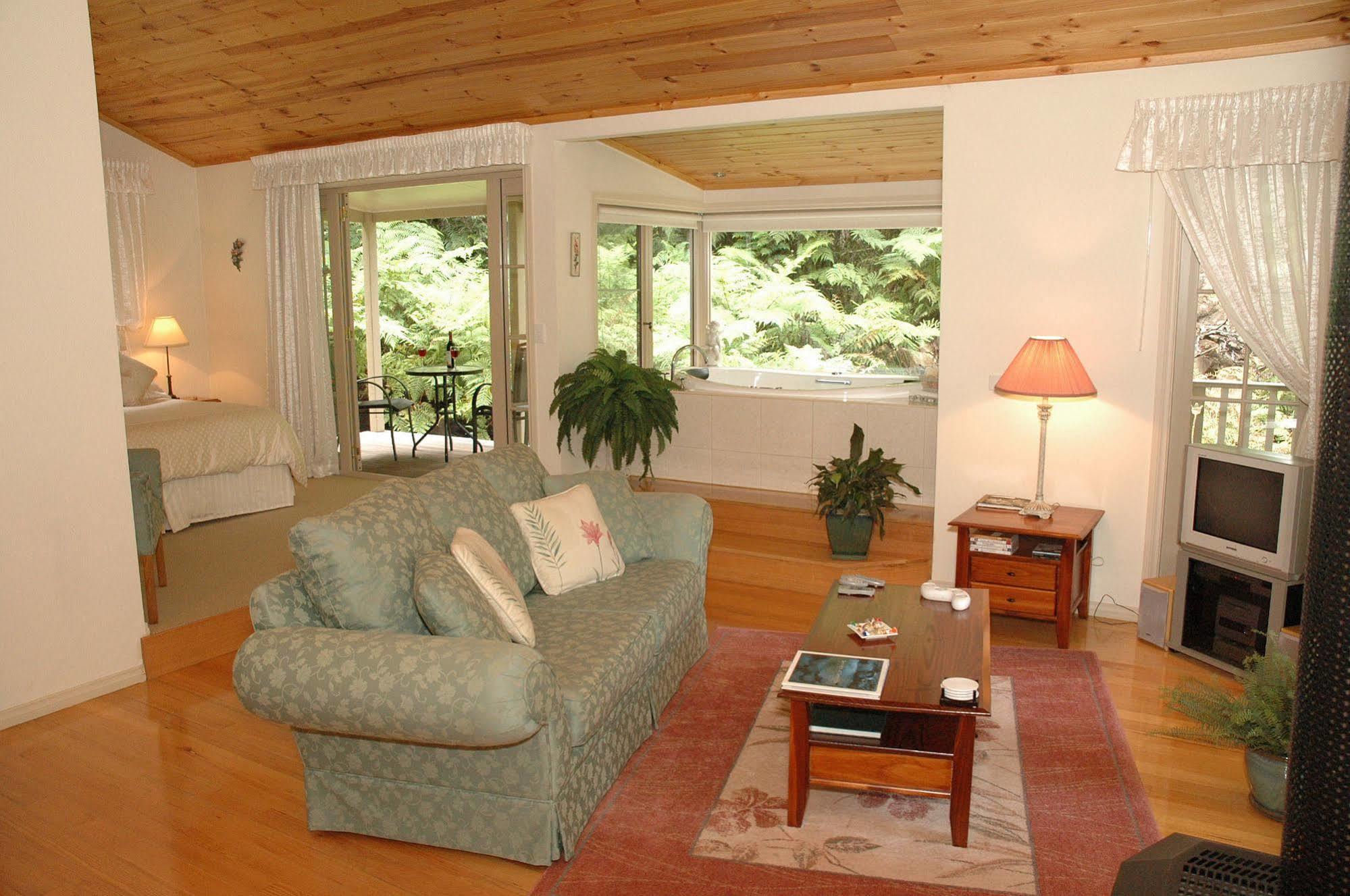 Myers Creek Cascades Luxury * Healesville